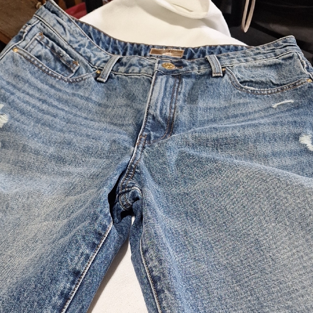 Kut from the Kloth Blue Jean Shorts with Vintage Wash